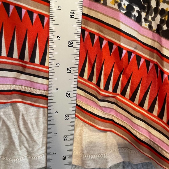 Cabi Aztec Print Silk Front Long Sleeve Top Oatmeal 768 - XS - Picture 7 of 8